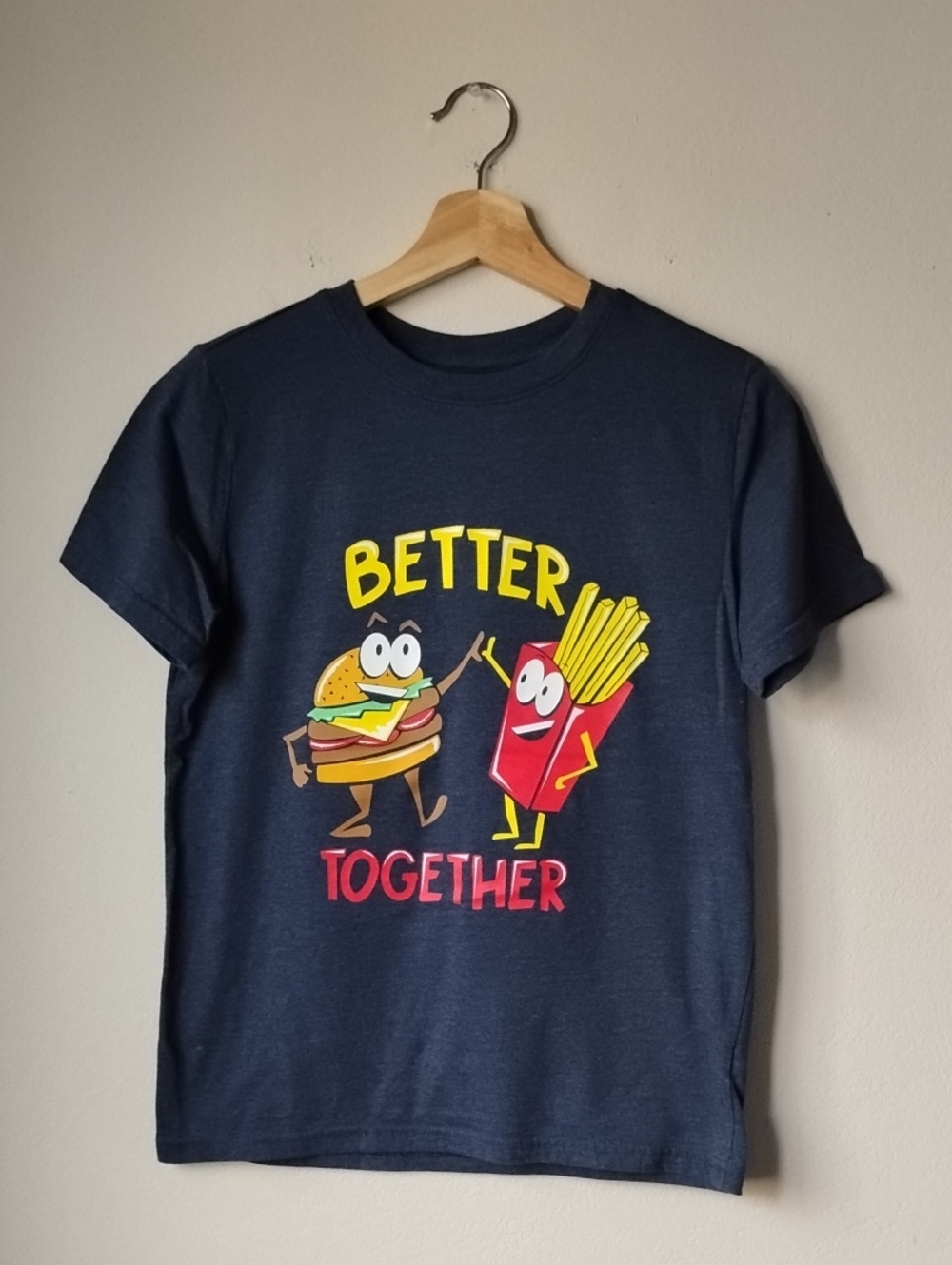 🌺💙 Cat & Jack Size L Graphic Navy T-shirt